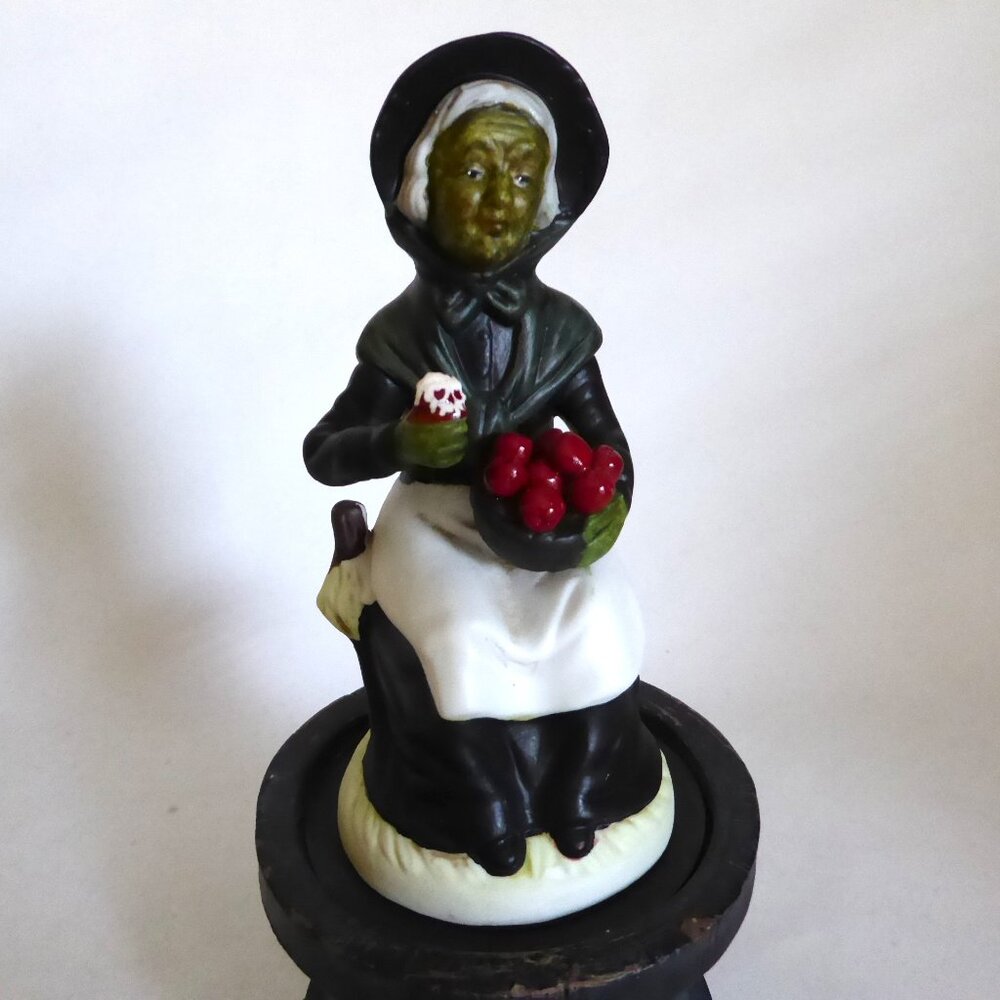 NEW POISON APPLE WITCH CURIOSITY UPCYCLED GOTHIC HALLOWEEN HORROR FIGURE ODDITY